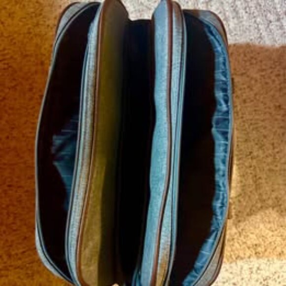 Chaps Saddle Haven Pack All Boarding Bag. - Picture 6 of 6